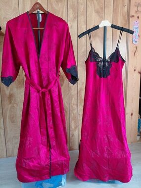Vintage California Miss Red Lace Trim Robe & Slip Set